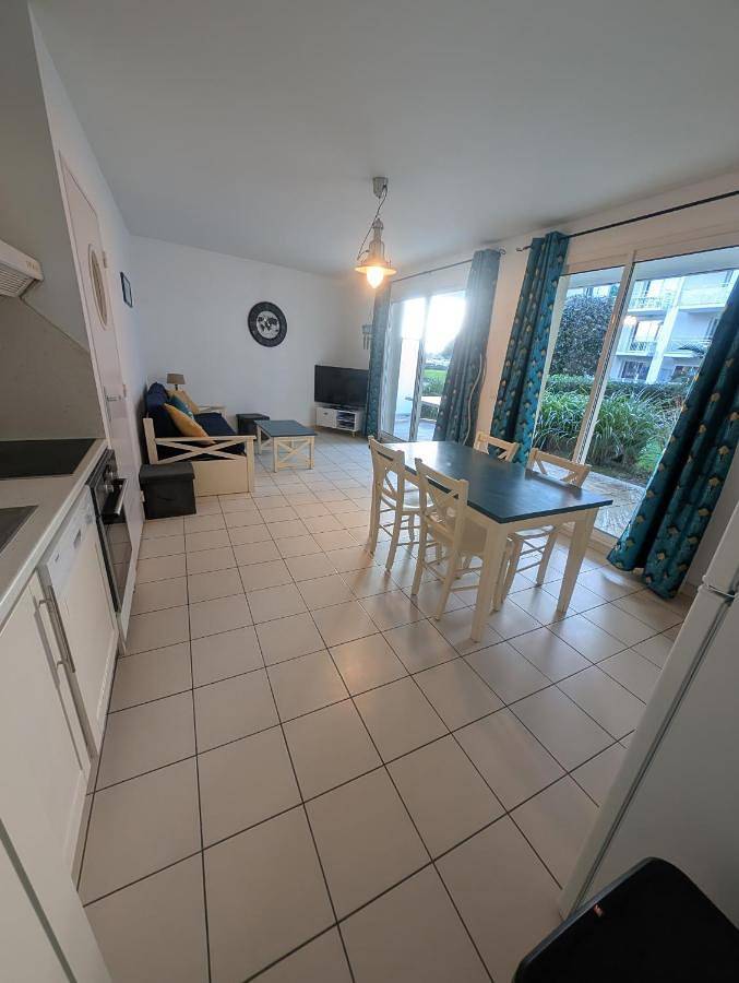 Gîte pour 6 personnes, avec piscine ainsi que jardin et sauna dans Plage Trez-Hir - 3