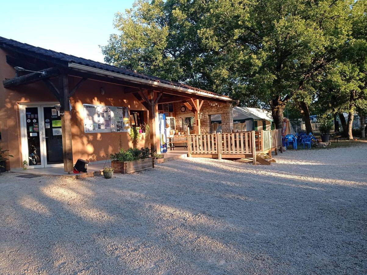 Camping Le Bel Air mobil home Le Palmier 4 personnes in Limogne-en-Quercy, Quercy
