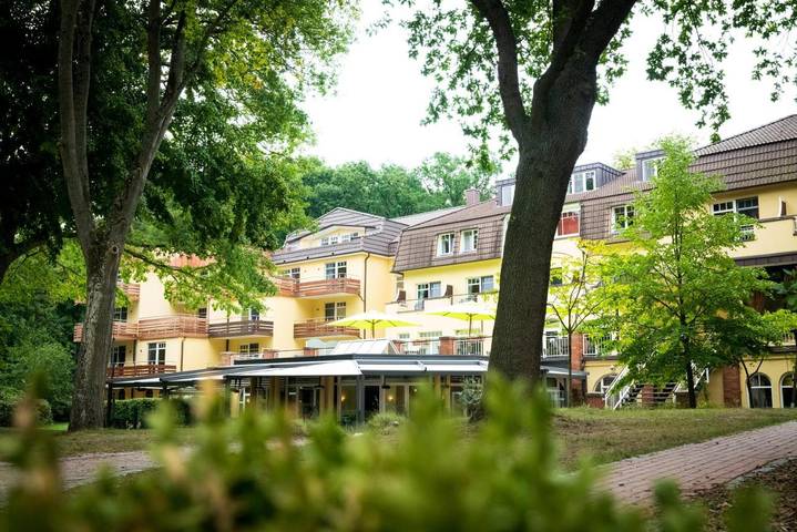 Hotel für 3 Personen, mit Terrasse und Garten sowie Pool und Sauna in Güstrow