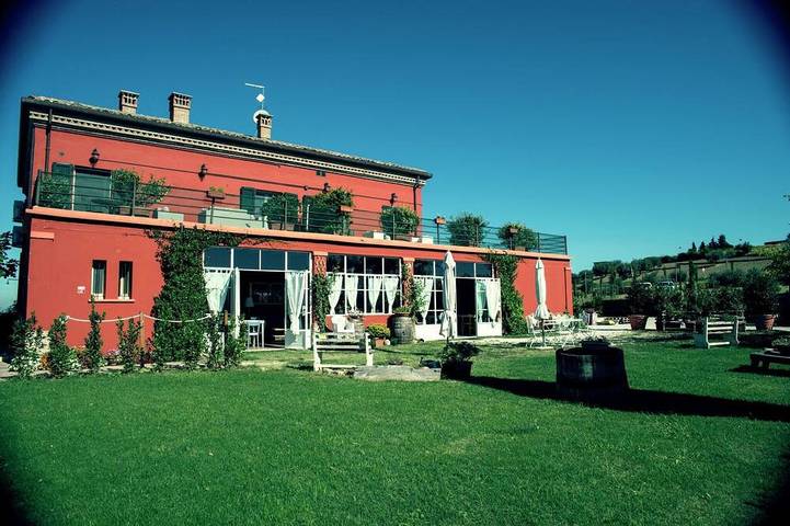 Agriturismo per 4 persone, con piscina e giardino in Provincia di Rimini