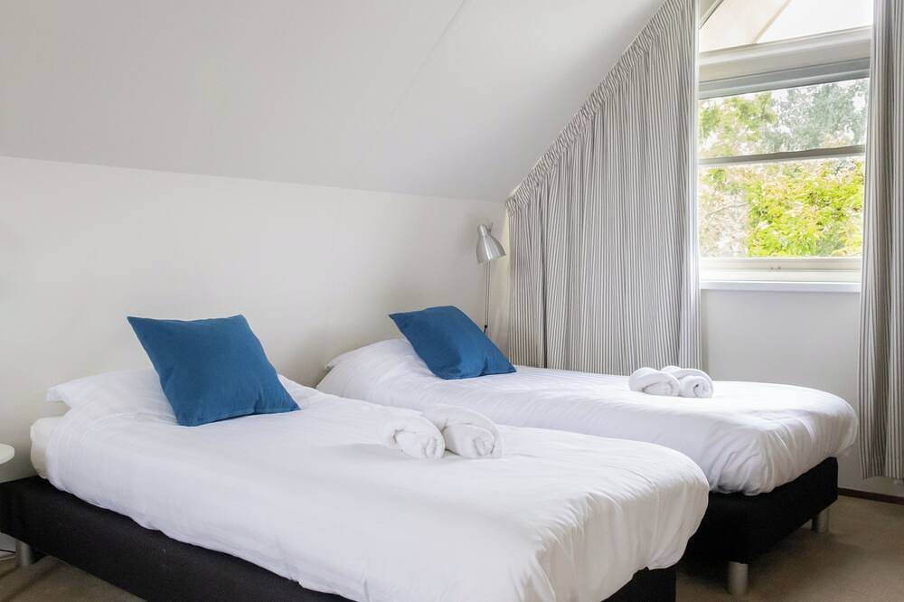 A peaceful vacation by the water in Terherne in Friesland