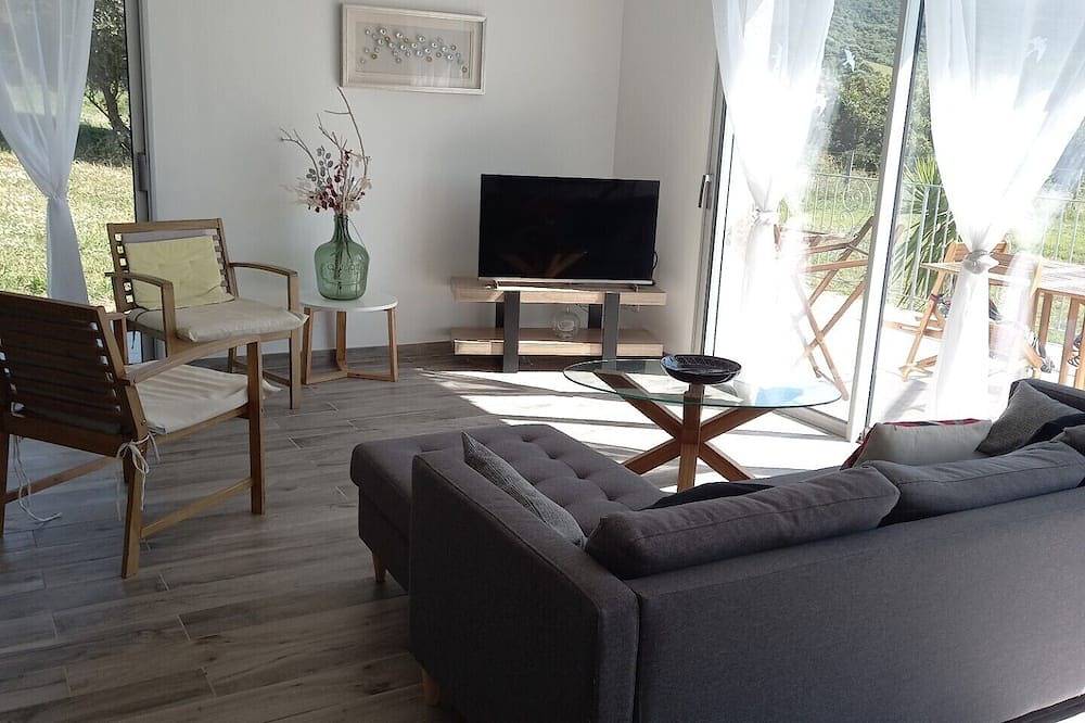 Villa with sea and nature view, available in August! in Sollacaro, Arrondissement de Sartène