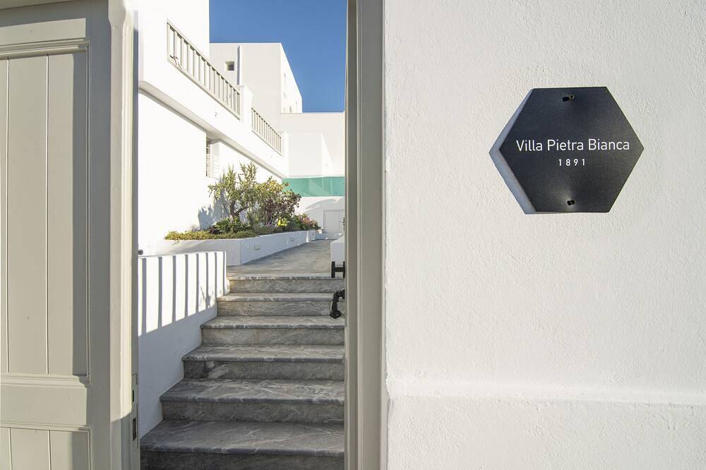Entire apartment, Pietra Bianca 1891 Guest House B in Mykonos