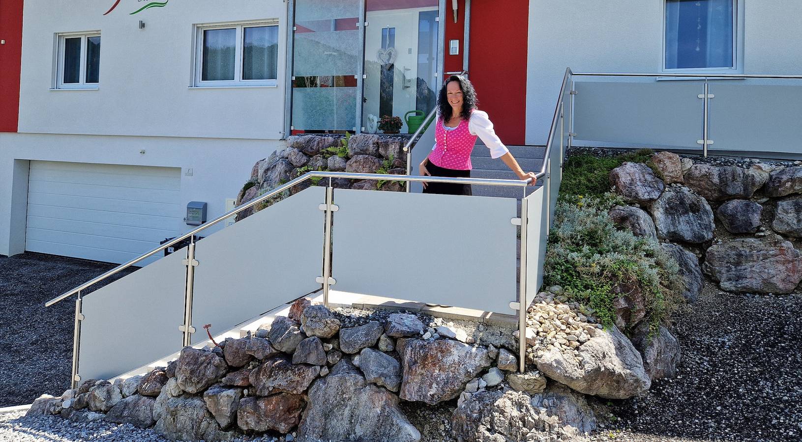 Ganze Wohnung, Ferienwohnung "Zugspitze" mit Bergblick, Wlan & Balkon in Vils, Außerfern