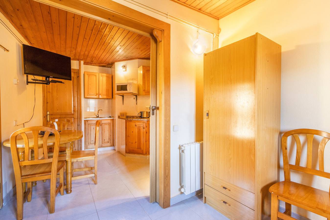 Country House 'Casa Garbot' with Mountain View and Private Garden in Durro, La Vall de Boí