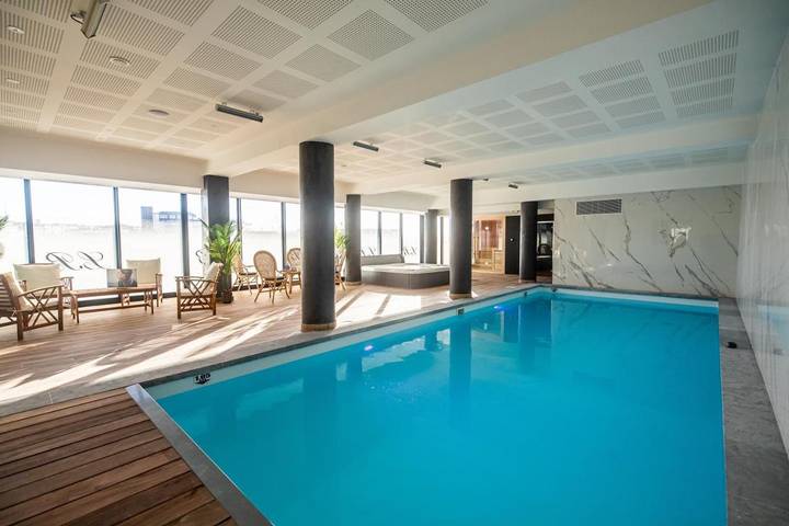 Appart’hôtel pour 2 personnes, avec Balcon et Terrasse ainsi que Jacuzzi et Piscine à Brest