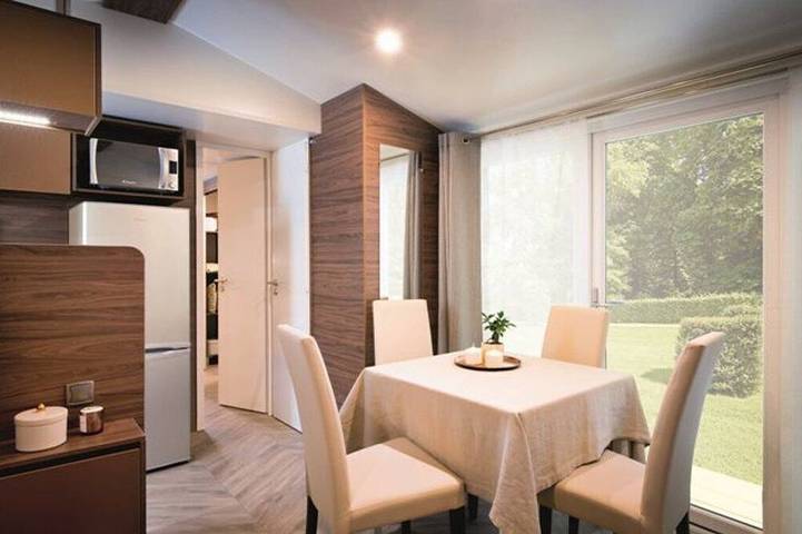 Location de vacances pour 6 personnes, avec Terrasse et Jardin ainsi que Piscine et Sauna à Saint-Privat-de-Champclos