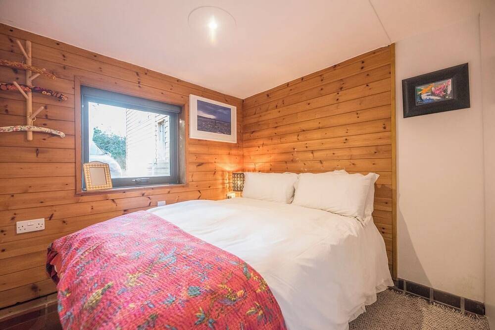 Entire apartment, The Hut, Walberswick in Walberswick, Sunrise Coast