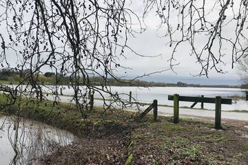 Location de vacances pour 7 personnes, avec terrasse dans Lac de Bairon