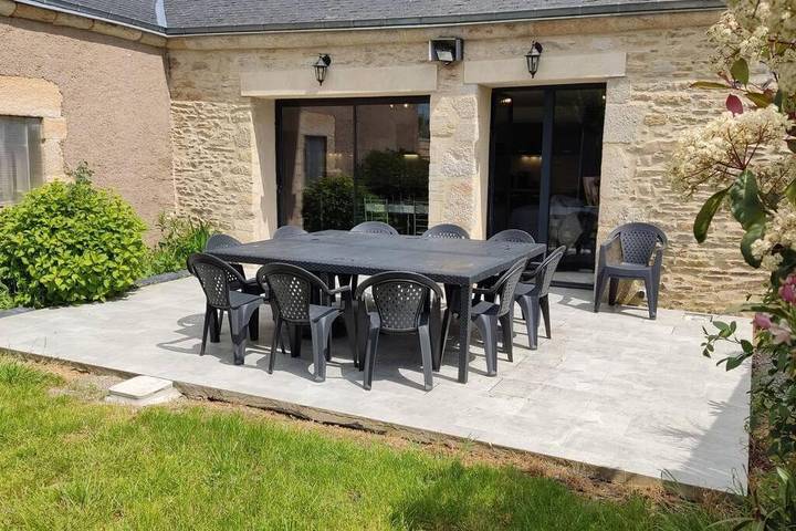 Location de vacances pour 10 personnes, avec jardin à Péaule