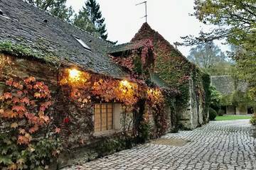 Location de vacances pour 18 personnes, avec jardin et jacuzzi à Saint-Arnoult-en-Yvelines
