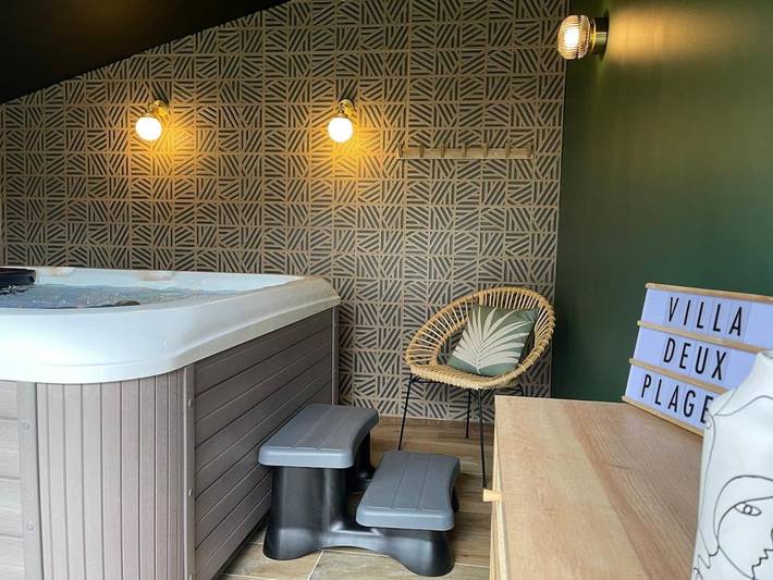 Villa pour 6 personnes, avec jacuzzi et piscine ainsi que jardin et bassin pour enfant à Saint-Palais-sur-Mer - 3