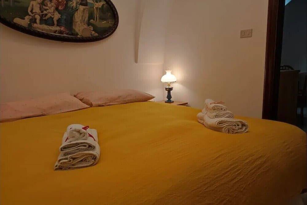 Cottage with trulli wide spaces in the heart of Itria Valley Puglia. in Martina Franca, Taranto Province