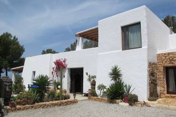 Villa in Cala Saladeta, Sant Antoni de Portmany für 10 