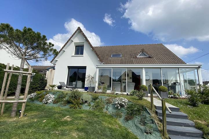 Location de vacances pour 8 personnes, avec jardin et terrasse dans Plage Saint-Martin