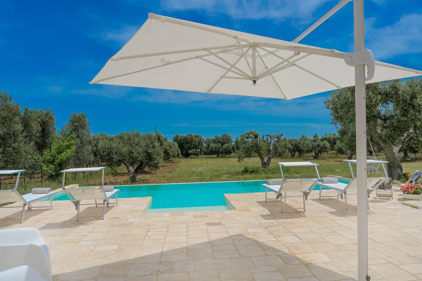 New Trullo Delori with Infinity Pool in Villa Castelli, Salento