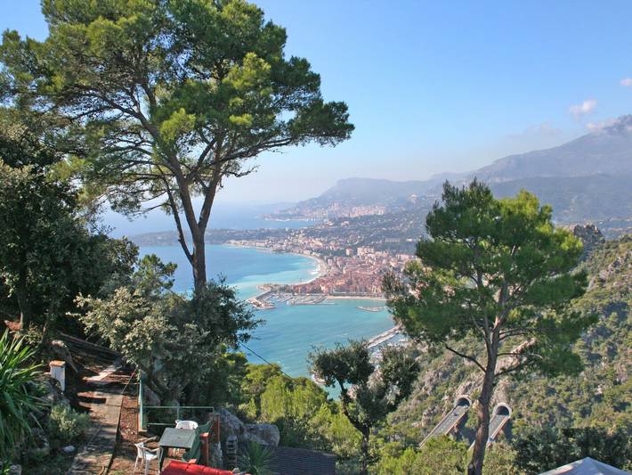 Appartamento vacanze per 4 persone, con Terrazza e Giardino in Liguria