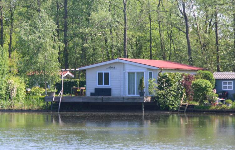 Ferienhaus für 3 Personen, mit Terrasse und Garten