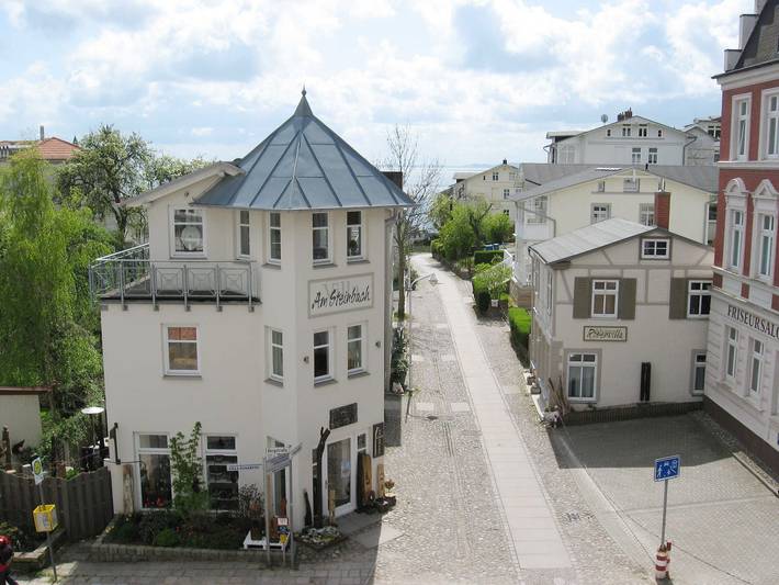 Ferienwohnung für 3 Personen, mit Terrasse und Seeblick, kinderfreundlich in Sassnitz - 2