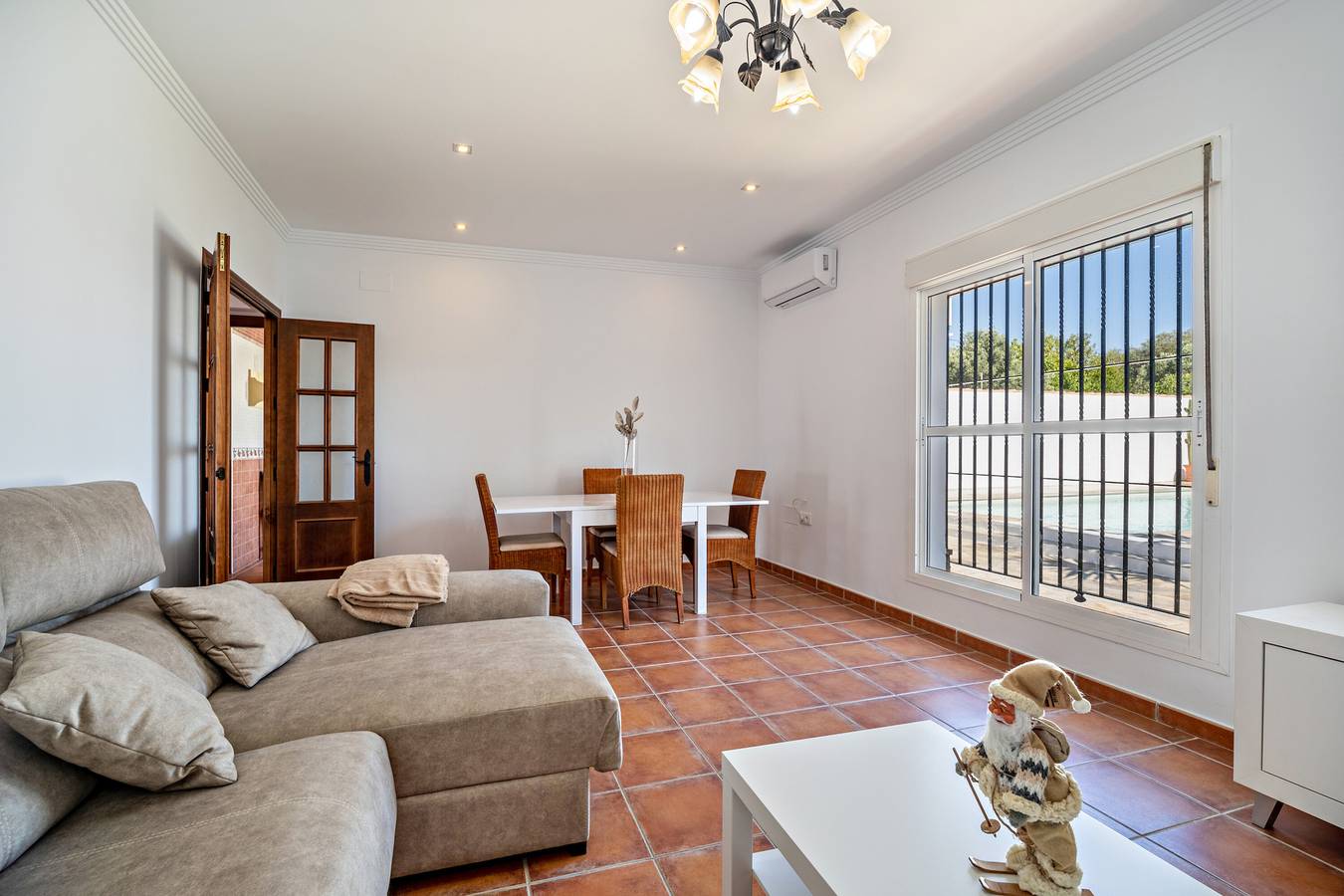 Casa de vacaciones 'Villa Jero' con piscina privada, terraza privada y aire acondicionado in Chiclana de la Frontera, Costa de la Luz