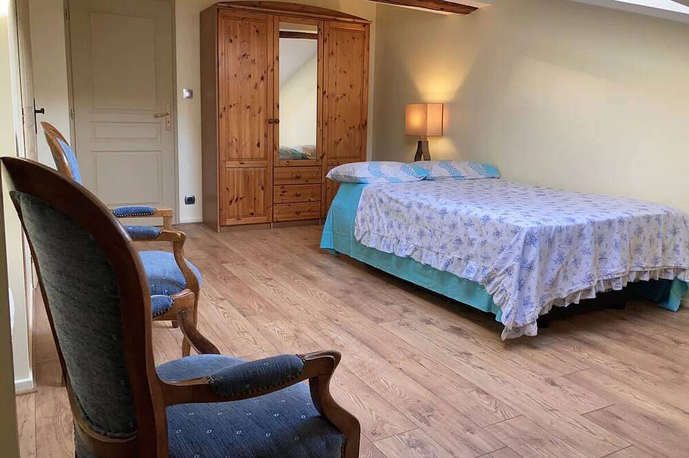 Chambre Privé Monastère Tullins in Tullins, Isère