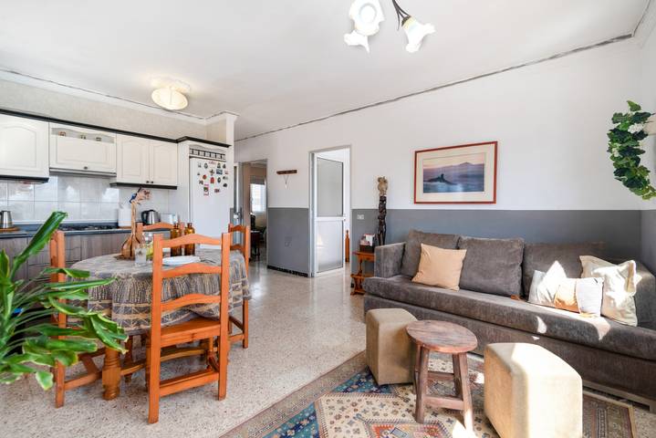 Hel lägenhet, Holiday Apartment 'Siempreviva' with Shared Pool and Wi-Fi in Gáldar, Norra Gran Canaria