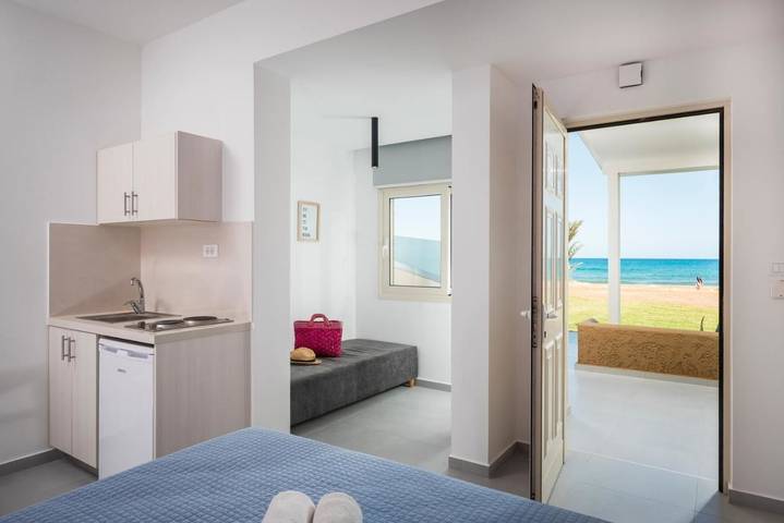 Resort per 2 persone, con panorama e piscina nonché giardino in Chania