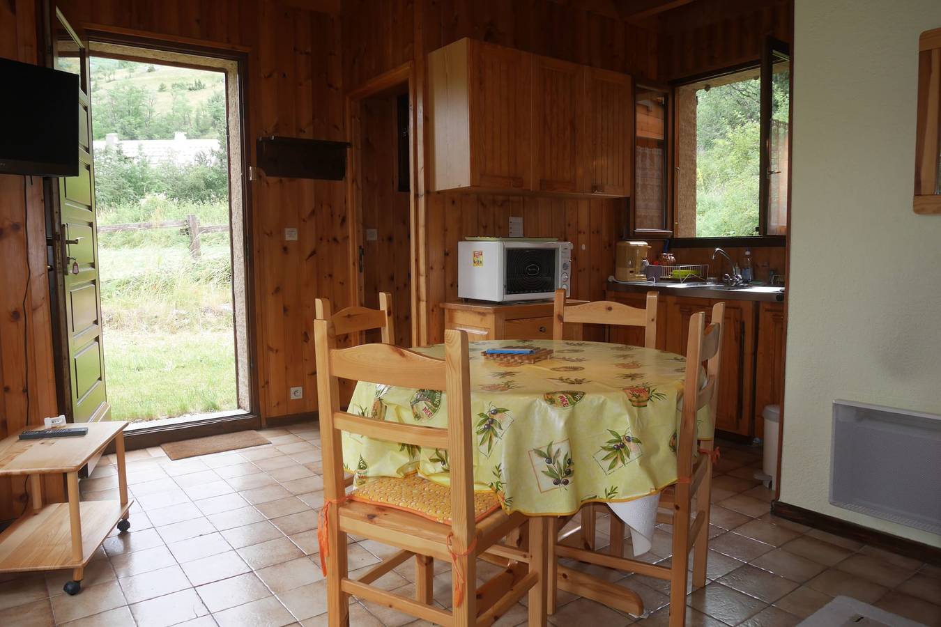 Entire apartment, Small duplex chalet with garden in Saint-Chaffrey, Serre Chevalier