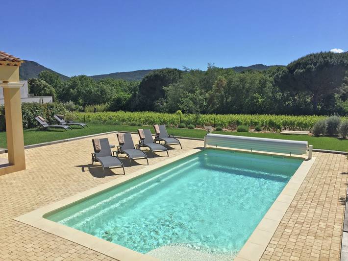 Maison de vacances pour 6 personnes, avec Terrasse ainsi que Jardin et Piscine à Le Plan-de-la-Tour