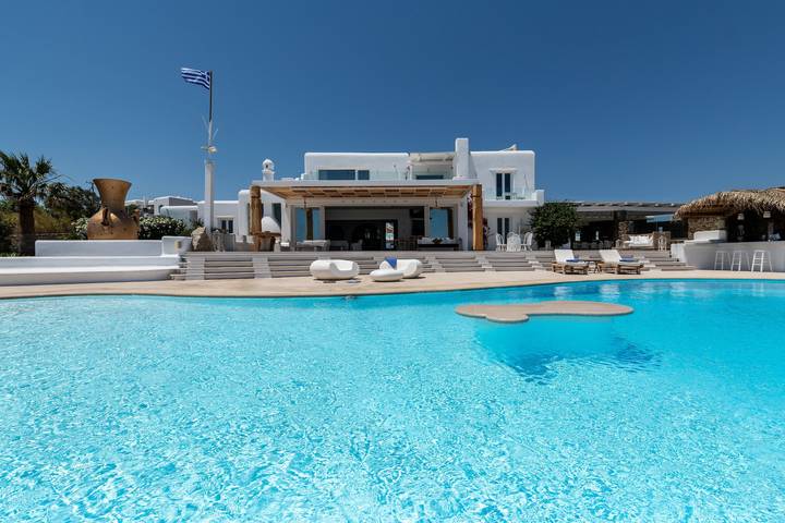 Maison de vacances pour 28 personnes, avec jacuzzi ainsi que jardin et bassin pour enfant dans Mykonos