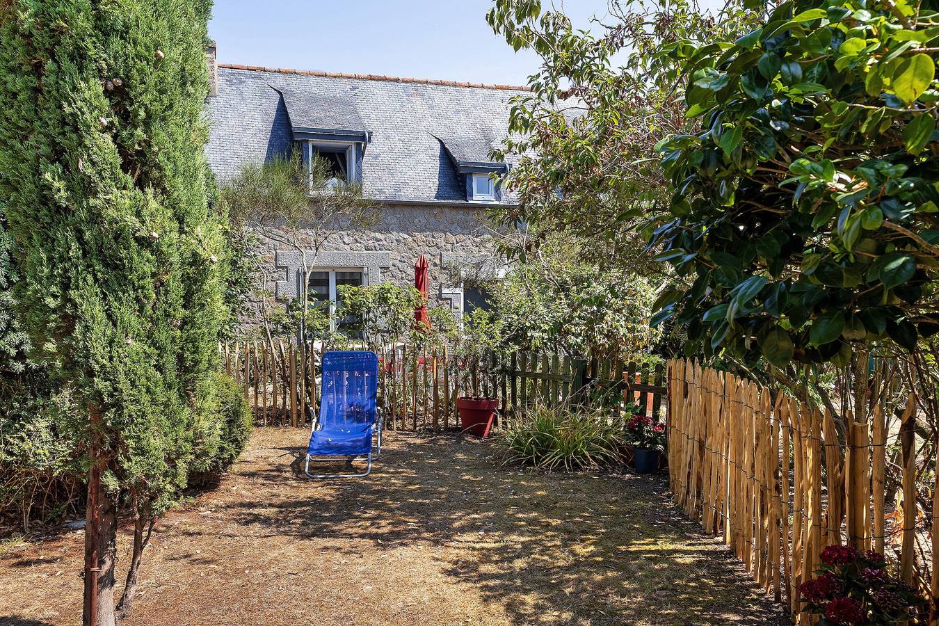 Ferienhaus 'Maison Ty Bihan' mit privater Terrasse, privatem Garten und Wi-Fi in Beg-Léguer, Lannion