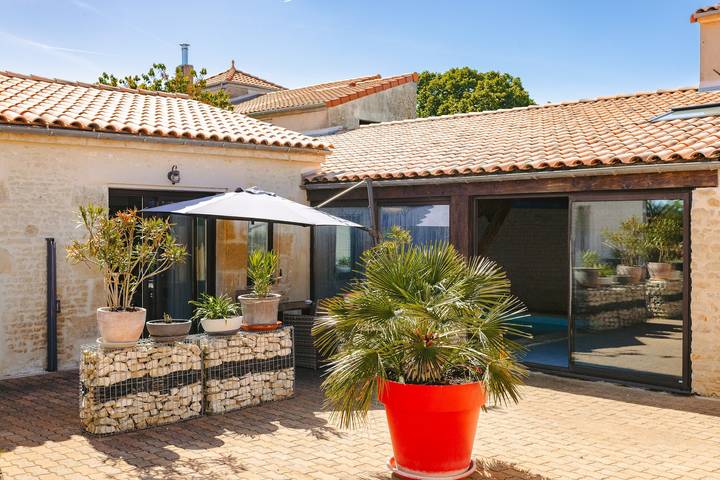 Location de vacances pour 2 personnes, avec Balcon et Jardin à Bourgneuf (Charente-Maritime)