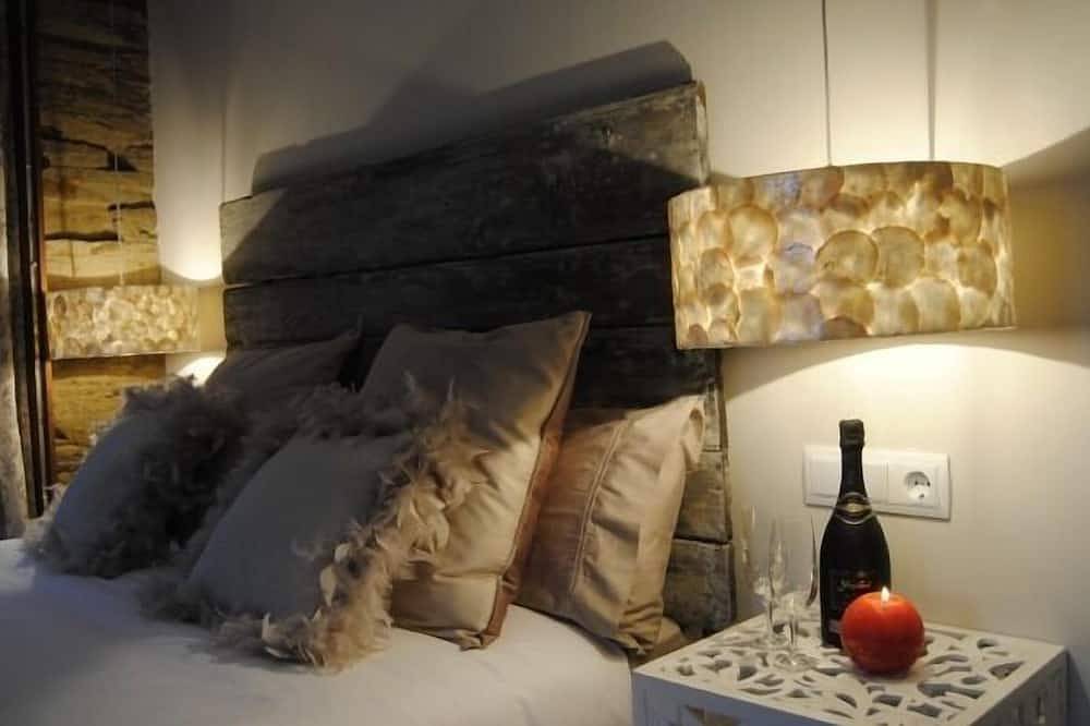 Suite con jacuzzi y chimenea en Samos, Camino de Santiago in Samos (Lugo), Provincia de Lugo