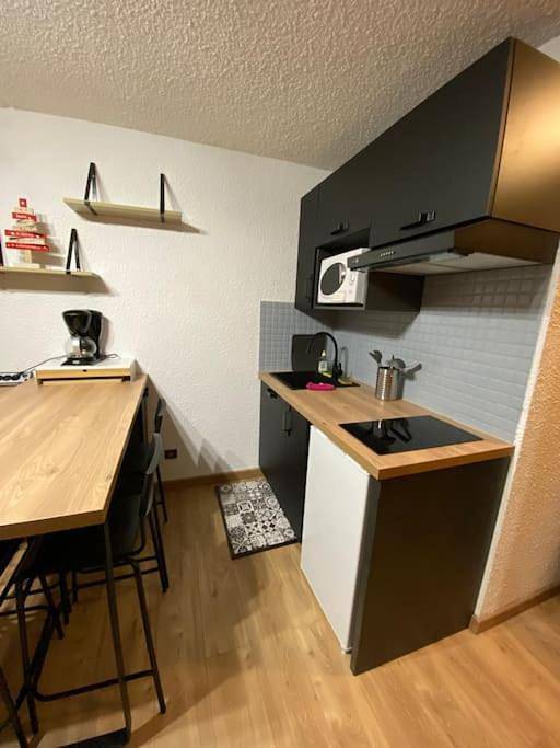 Gîte pour 4 personnes, avec vue et terrasse à La Morte - 2