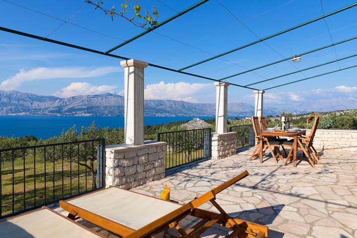 House Marina in Postira, Brac