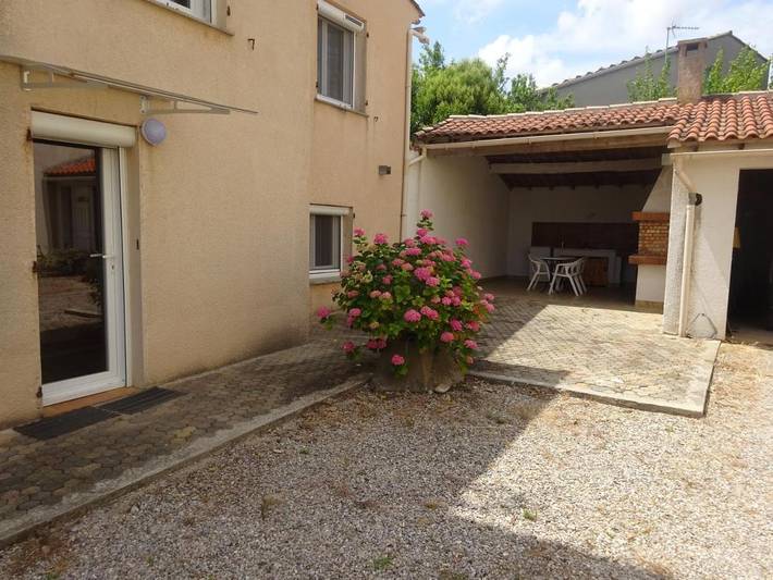 Gîte pour 2 personnes, avec terrasse ainsi que jardin et piscine à Saint-André-de-Sangonis - 2