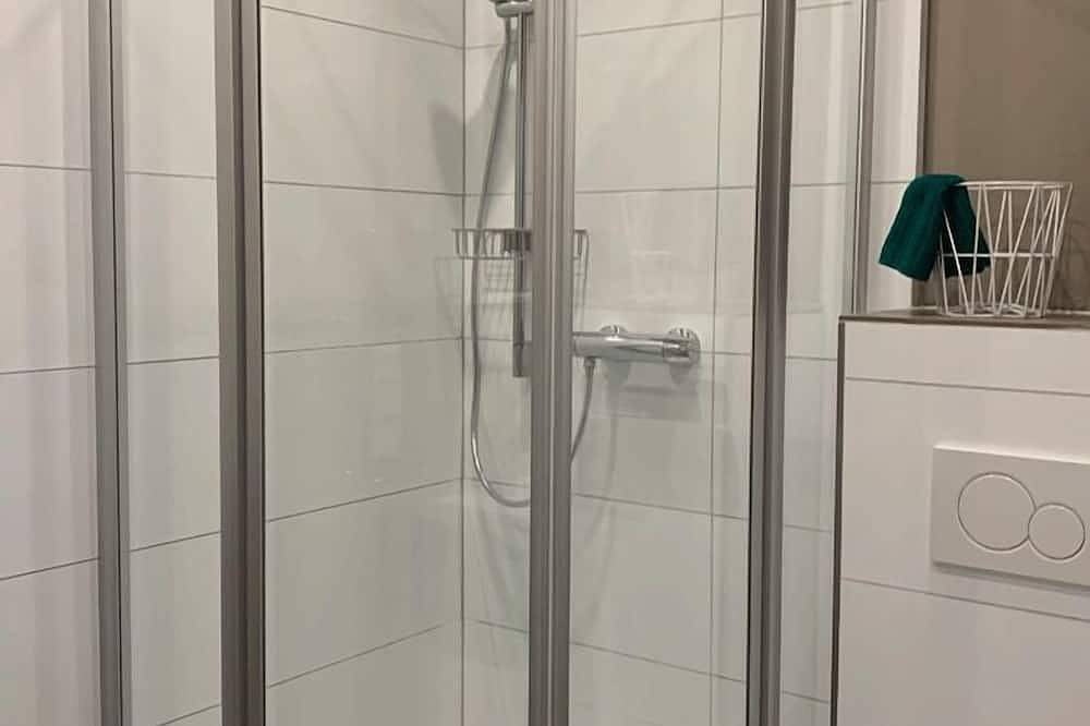 Modern, familienfreundlich & zentral: Ferienwohnung mit Garten in Burhave in Burhave, Butjadingen