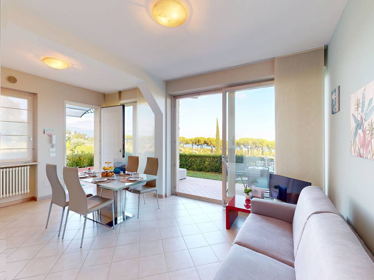 Ganze Wohnung, Horizon Apt luxury lake view in Moniga del Garda, Gardasee-Berge