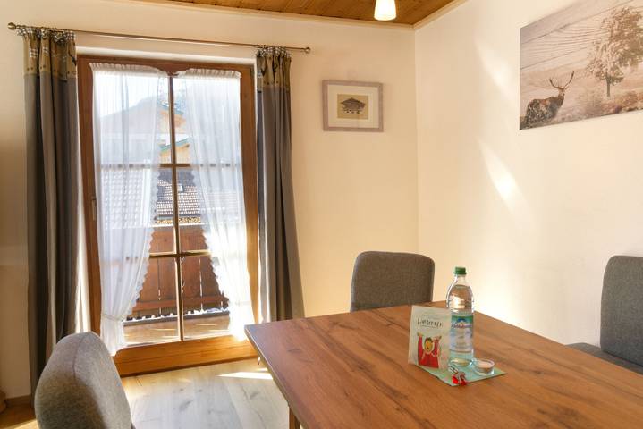 Ferienwohnung für 3 Personen, mit Balkon in Geigenbaumuseum Mittenwald - 3