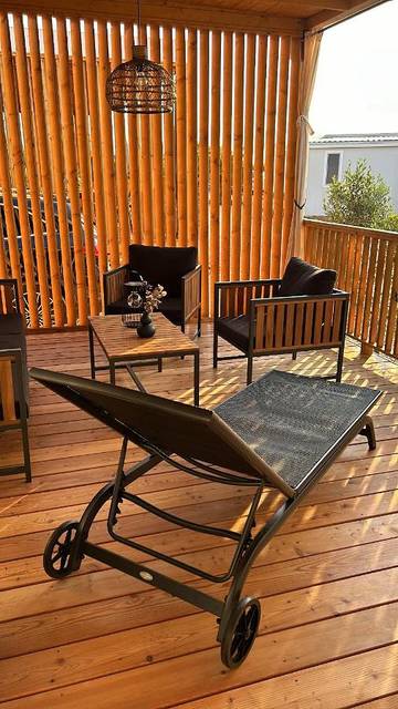 Camping für 4 Personen, mit Ausblick und Terrasse in Pirovac