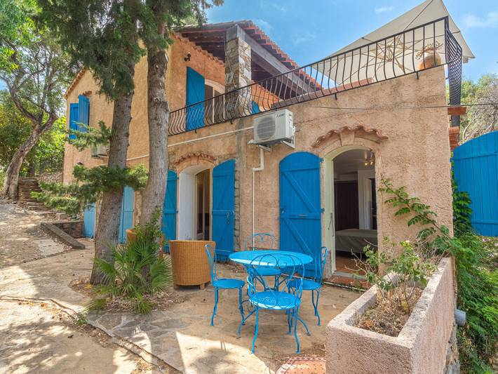 Location de vacances pour 8 personnes, avec terrasse et jardin à Rayol-Canadel-sur-Mer - 4