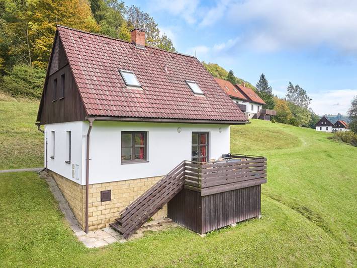 Ferienhaus für 8 Personen, mit Terrasse und Ausblick sowie Garten, mit Haustier