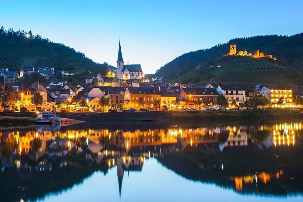 Ganze Wohnung, Ferienwohung zum Moselsteig - Appartement/Fewo, Dusche oder Bad, Wc, Balkon in Klotten, Cochem-Zell