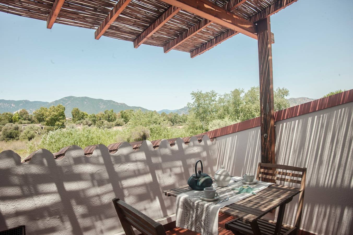 Ferienhaus Mansarda Marina in Strandnähe mit Klimaanlage und privater Terrasse in Villa San Pietro, Cagliari Provinz