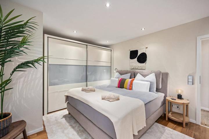 Ferienwohnung für 4 Personen, mit Balkon und Terrasse sowie Seeblick und Ausblick in Zwickau - 3