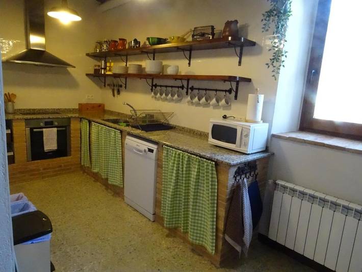Casa rural para 10 personas, con piscina además de jardín y vistas en Berguedà - 3