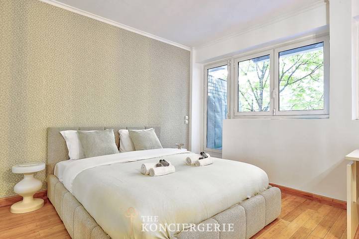 Appartement entier, Appartement de vacances pour 2 personnes avec jardin in Tour Eiffel, Paris
