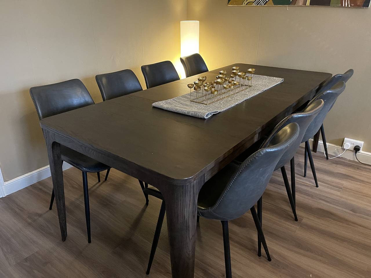 Entire vacation apartment, Impeccable 4-Bed Apartment in Bath in Bath, Bath & North East Somerset