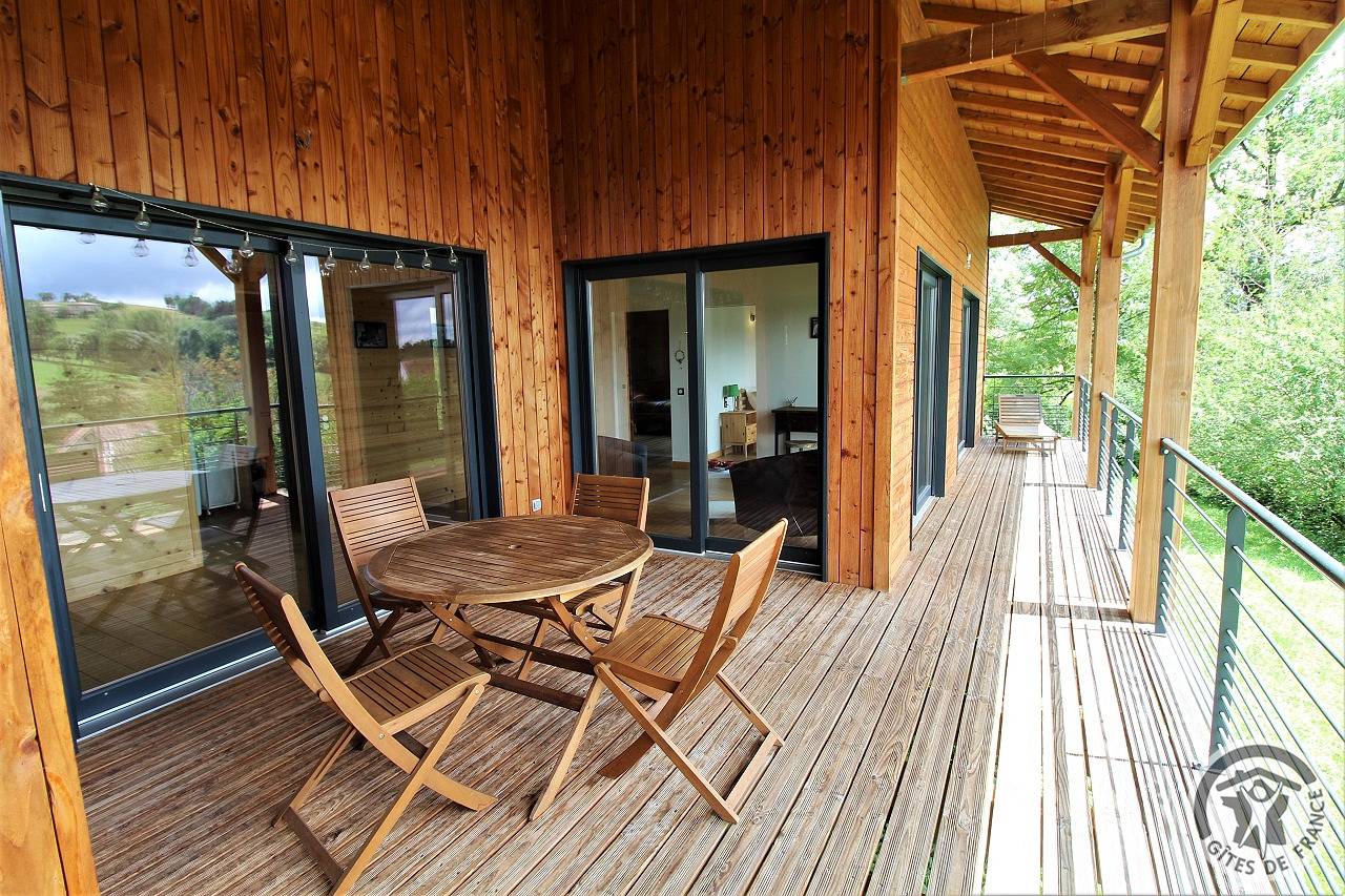 Gîte für 4 Personen mit Terrasse in Chambost-Longessaigne, Rhône