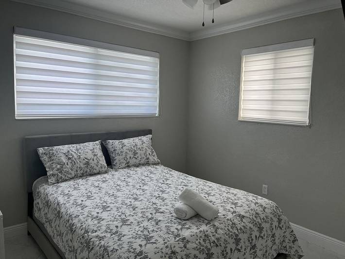 Vacation rental for 8 people, with yard and terrace in Hialeah